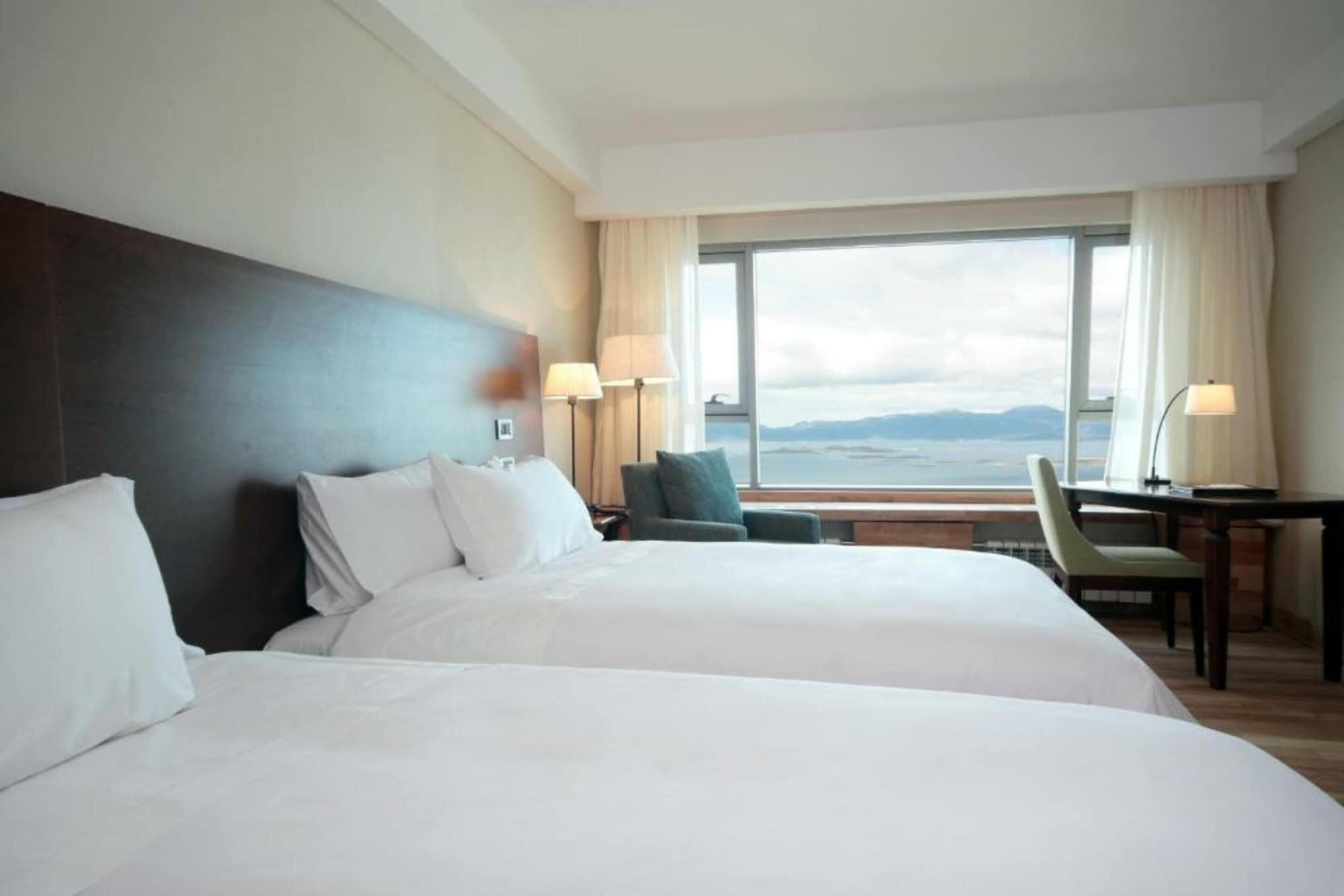 Arakur Ushuaia Resort & Spa ภายนอก รูปภาพ A room at the hotel