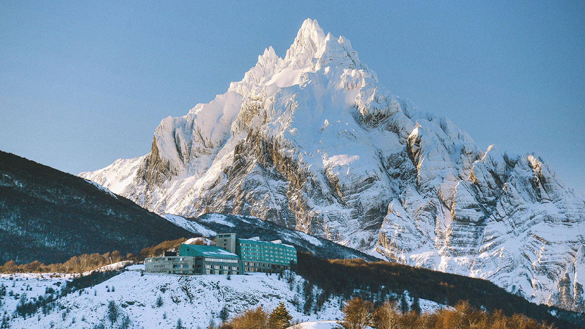 Arakur Ushuaia Resort & Spa ภายนอก รูปภาพ The summit of Mount Manaslu